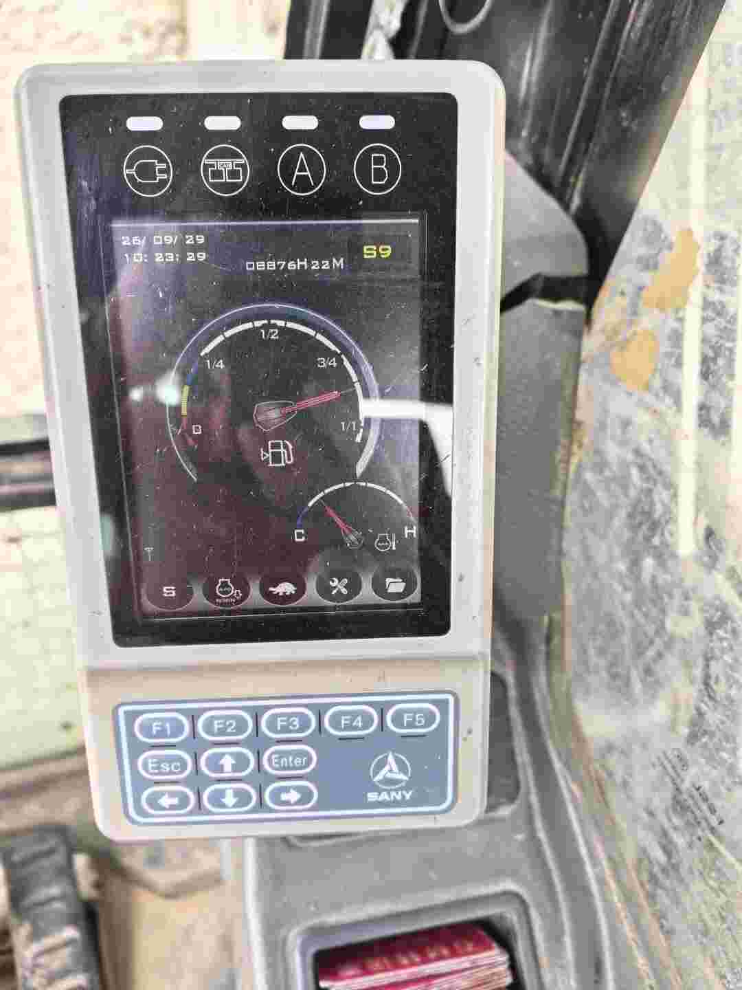 Buy Sany SY245H Used Excavator / 3