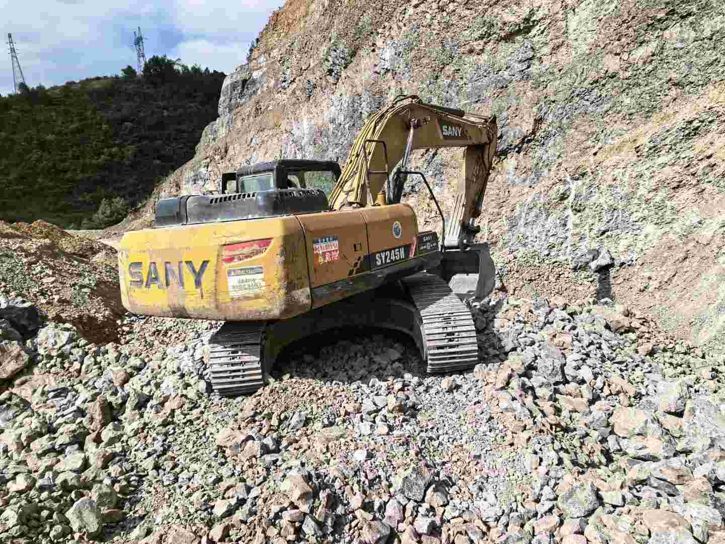 Buy Sany SY245H Used Excavator / 7