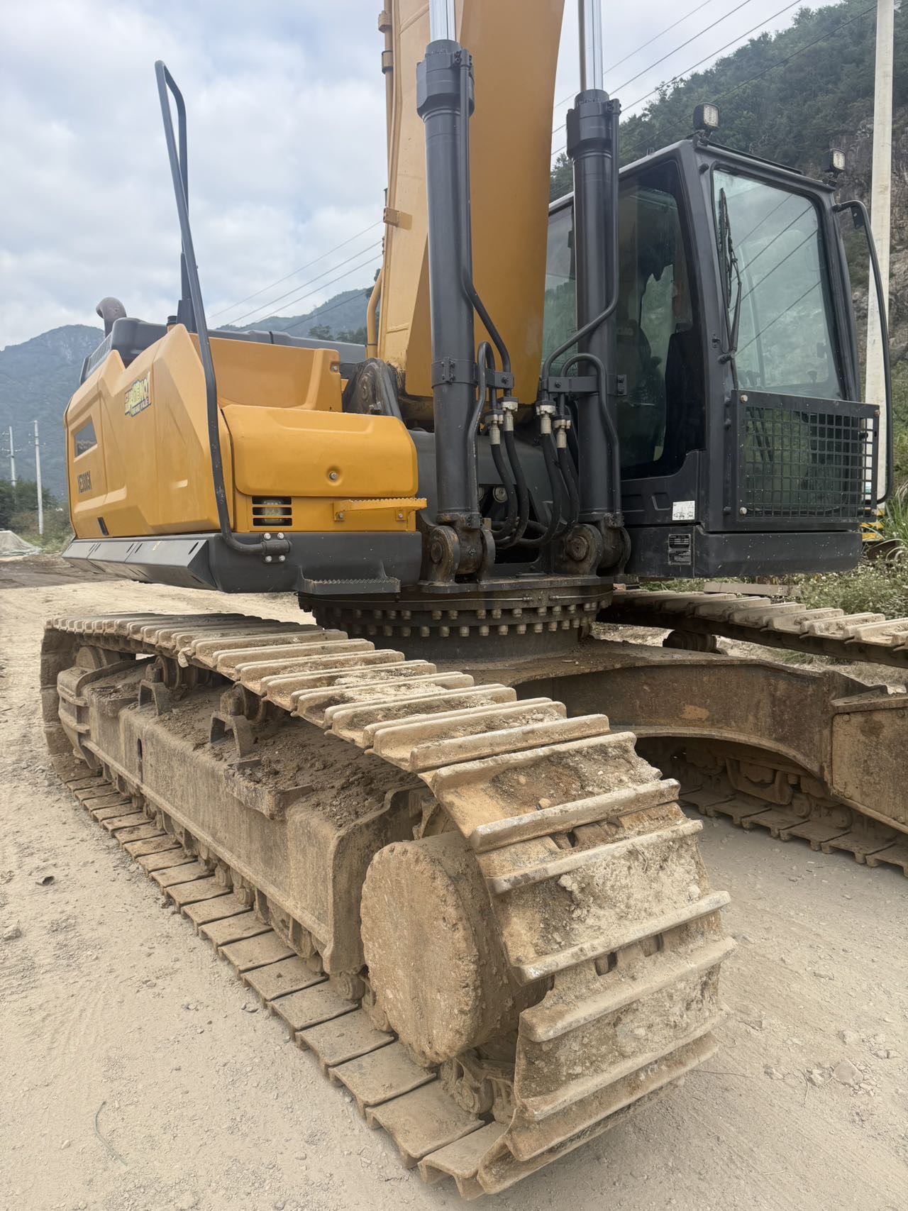 Buy XCMG XE380GK Used Excavator / 4