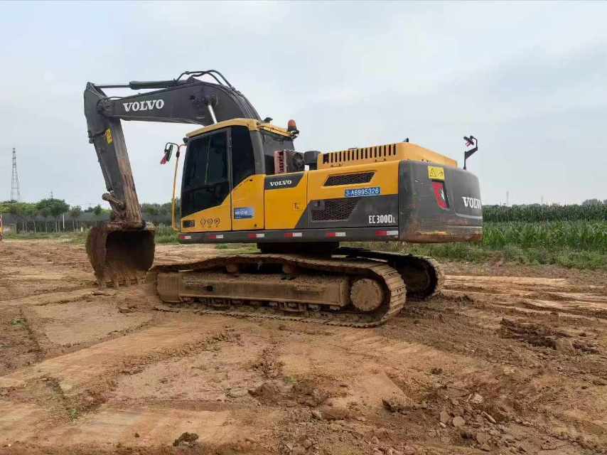 Buy Volvo EC250DL Used Excavator / 2