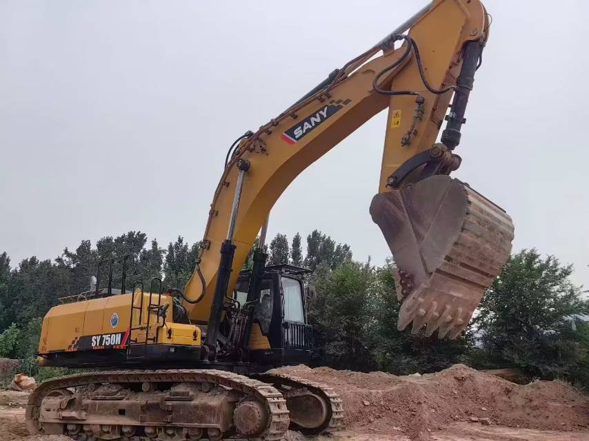 Buy Sany SY750H Used Excavator / 4