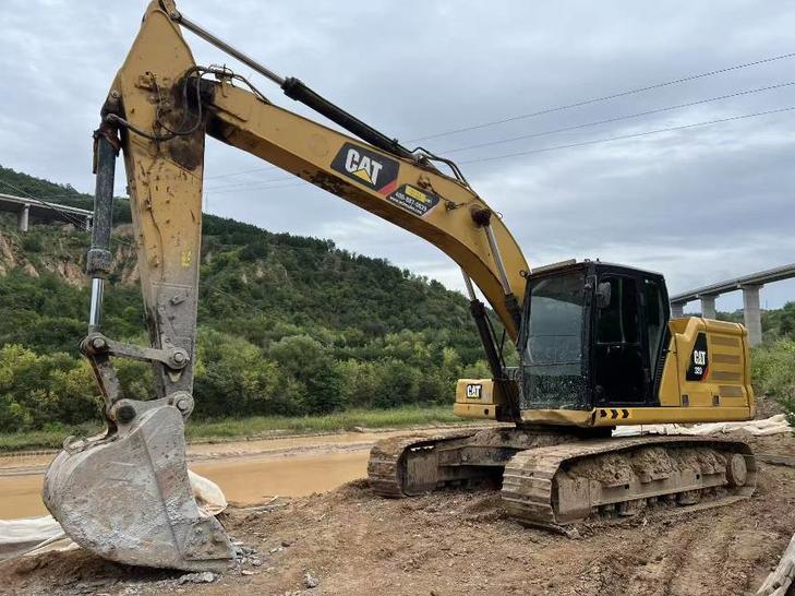 Buy Caterpillar 320C Used Excavator / 1