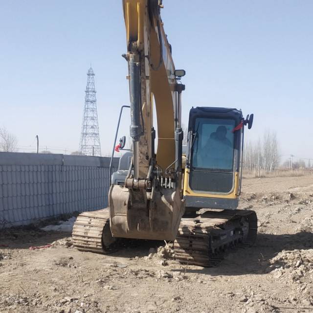 Buy XCMG 150D Used Excavator / 3