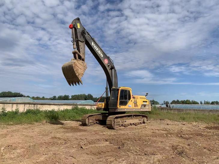 Buy Volvo 360BLC Used Excavator / 1