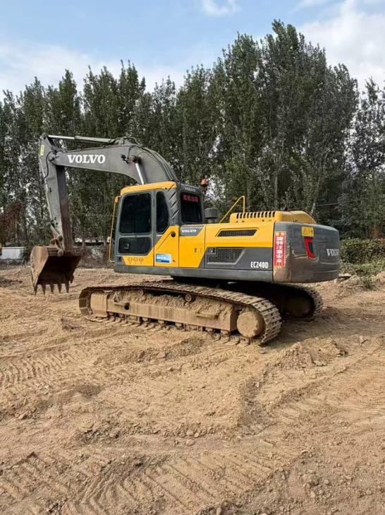 Buy Volvo 240BLC Used Excavator / 1