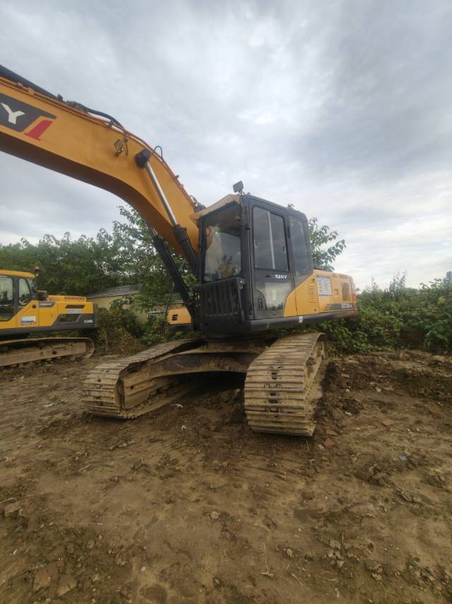 Buy Sany SY215C Used Excavator / 3 Buy Sany SY215C Used Excavator / 3