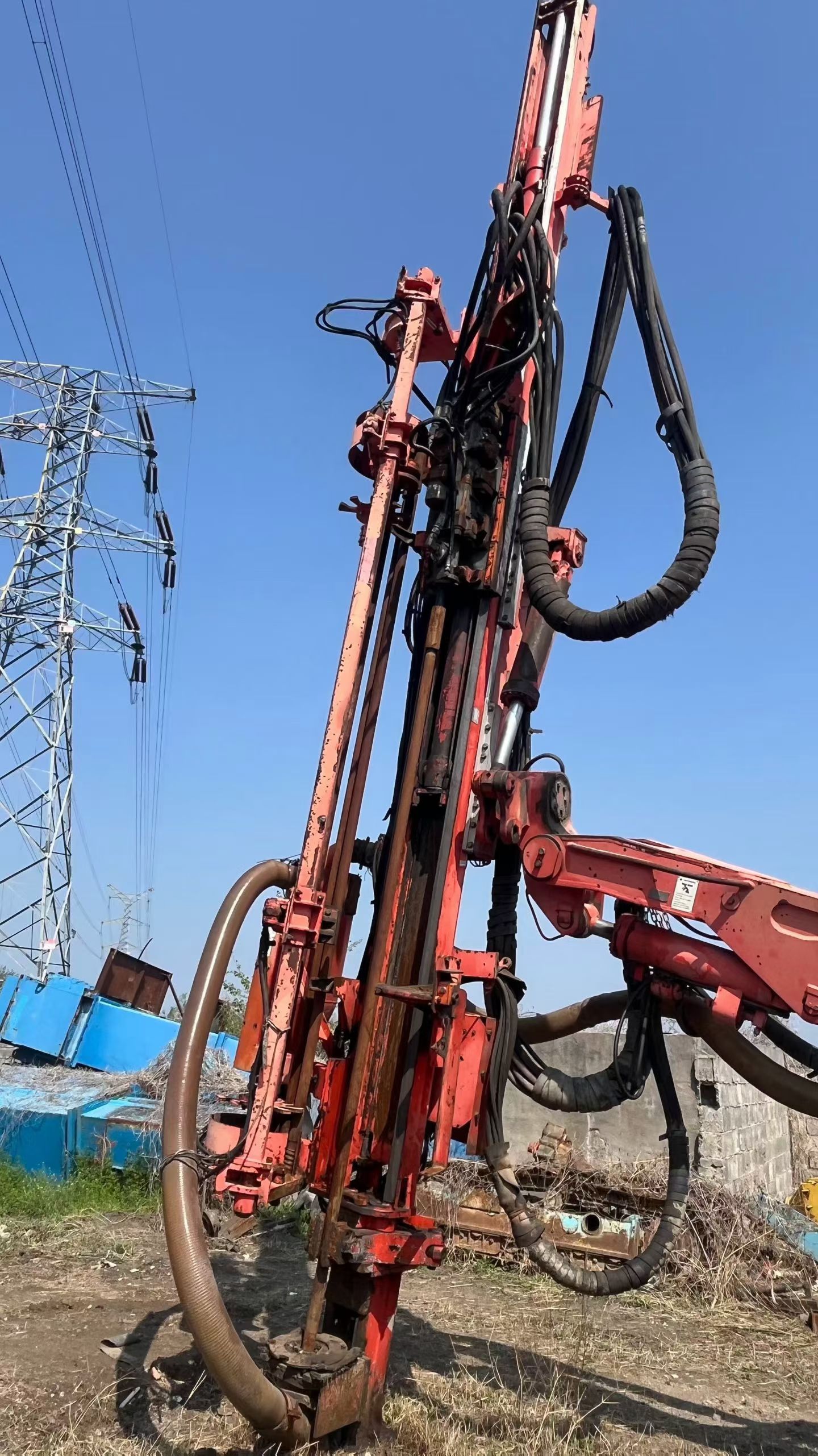 Compre Plataforma de Perforación Jumbo de perforación Sandvik DP1100 Usada / 3