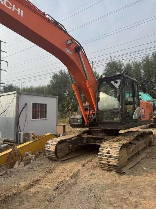 Buy Hitachi 50 Used Excavator / 1