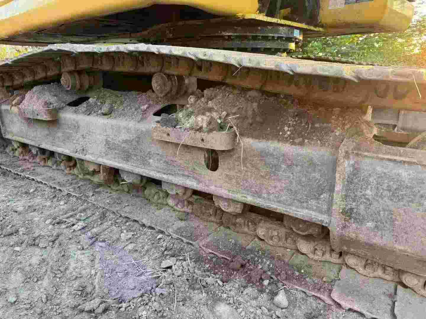 Buy Komatsu PC220-7 Used Excavator / 8 Buy Komatsu PC220-7 Used Excavator / 8