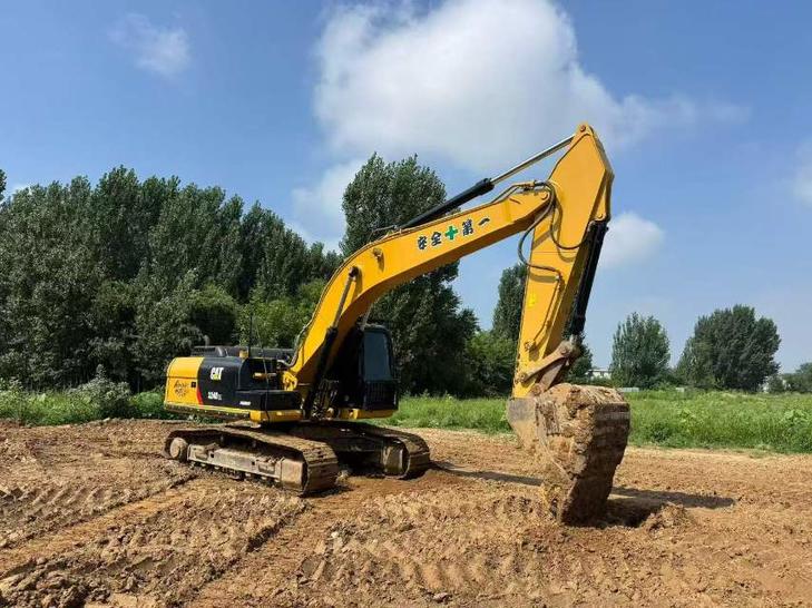 Buy Caterpillar 324D Used Excavator / 1
