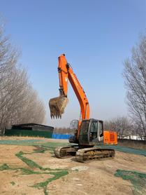 Buy Hitachi EX200-6 Used Excavator / 3 Buy Hitachi EX200-6 Used Excavator / 3