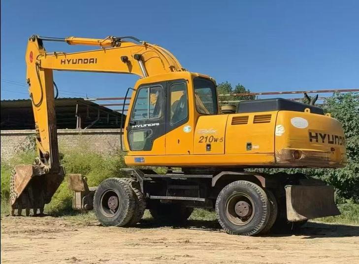 Buy Hyundai 210W-9 Used Excavator / 1