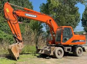 Buy Doosan DX210W-9C Used Excavator / 2 Buy Doosan DX210W-9C Used Excavator / 2