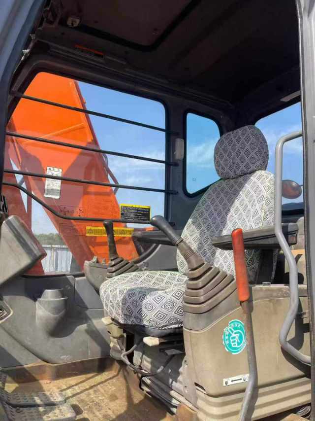 Buy Hitachi ZX130C-6A Used Excavator / 6