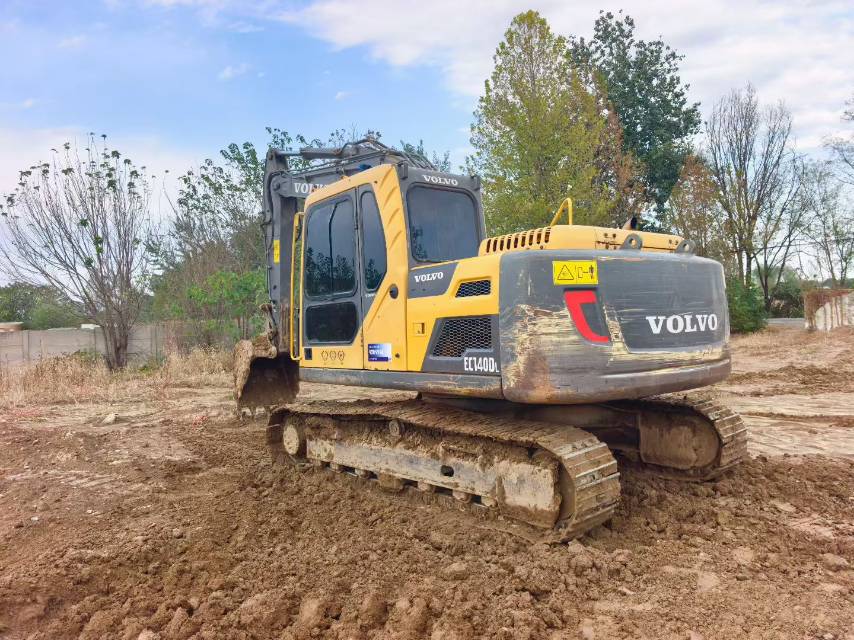 Buy Volvo 140BLC Used Excavator / 4