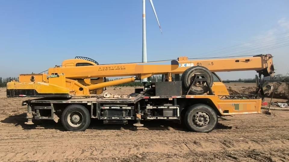 Buy XCMG QY12B.5 Used Crane / 2