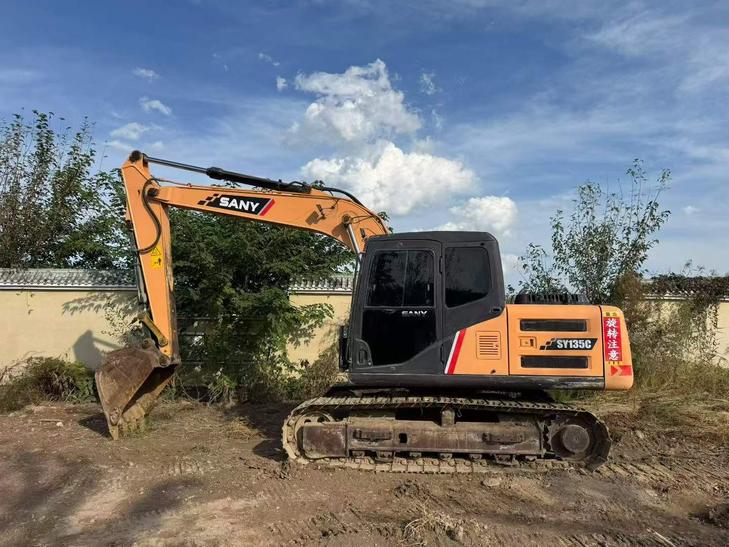 Buy Sany C135-10 Used Excavator / 1