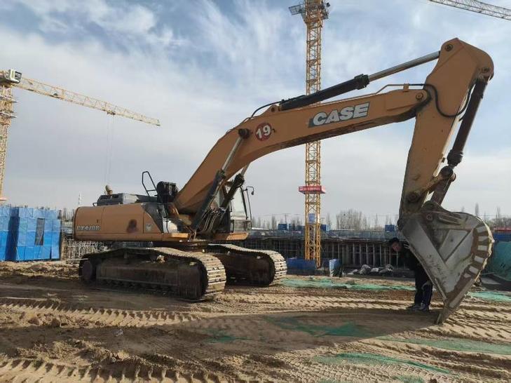 Buy Case Used Excavator / 1