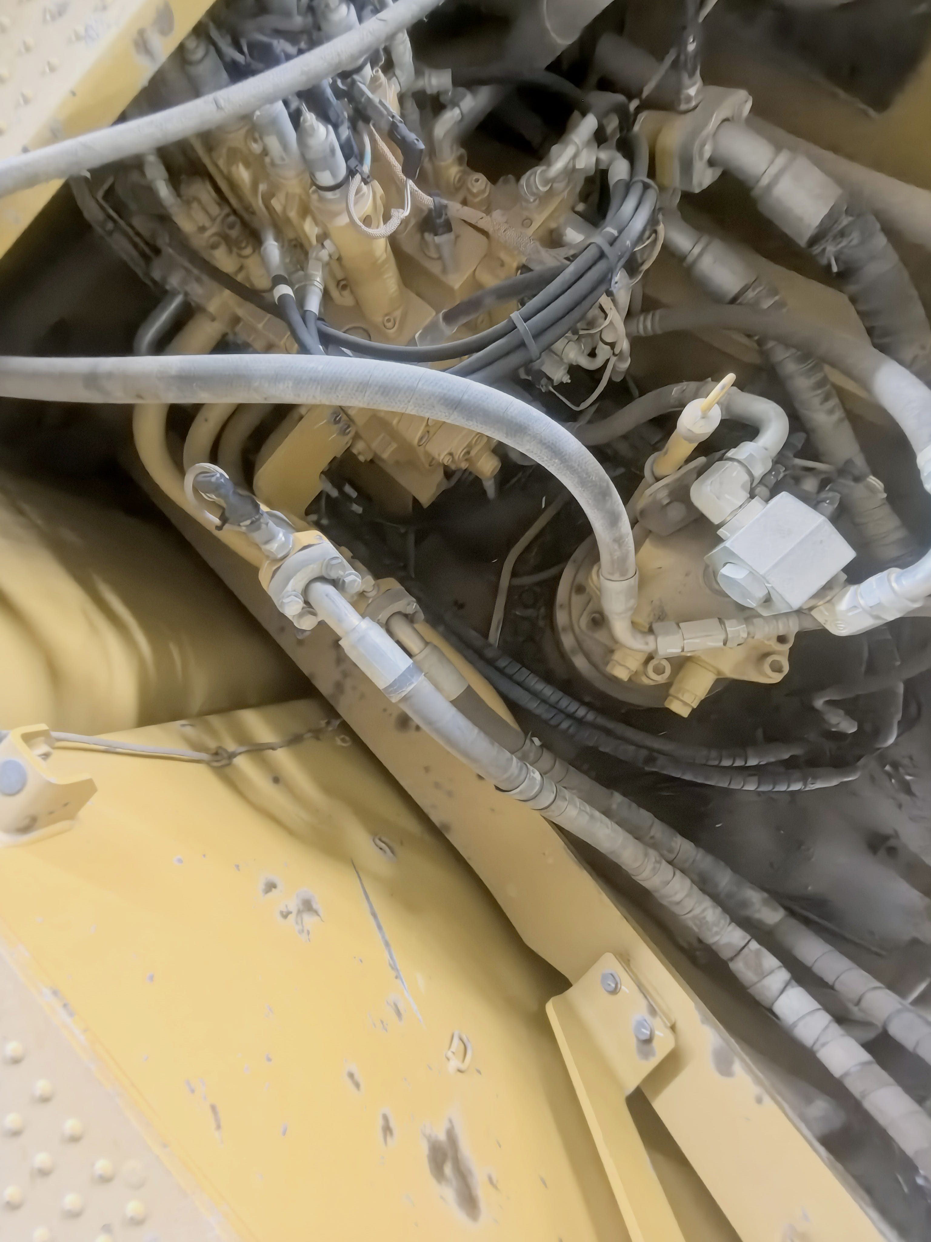 Buy Caterpillar 350L Used Excavator / 8