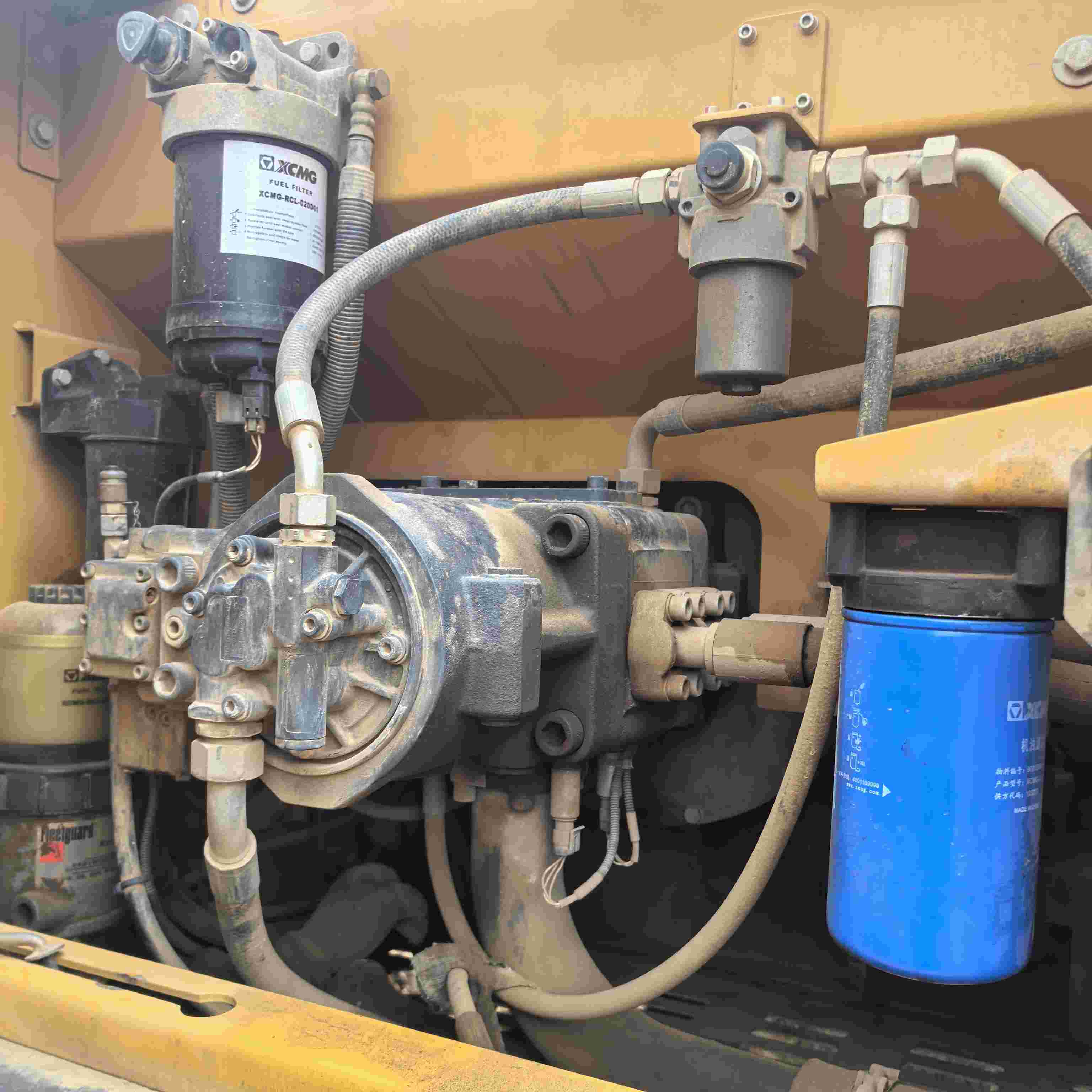 Buy XCMG XE215DA Used Excavator / 4