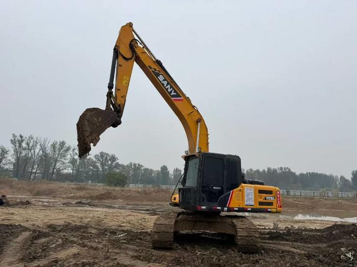 Buy Sany 215C-9 Used Excavator / 1