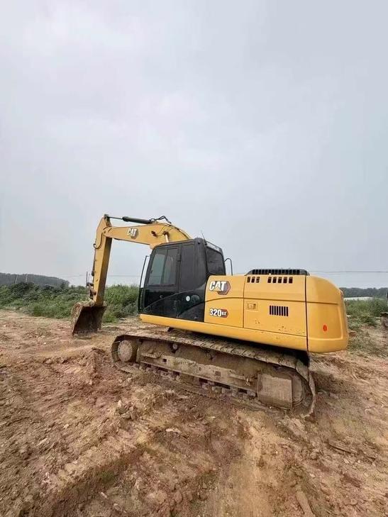 Buy Caterpillar 320C Used Excavator / 1