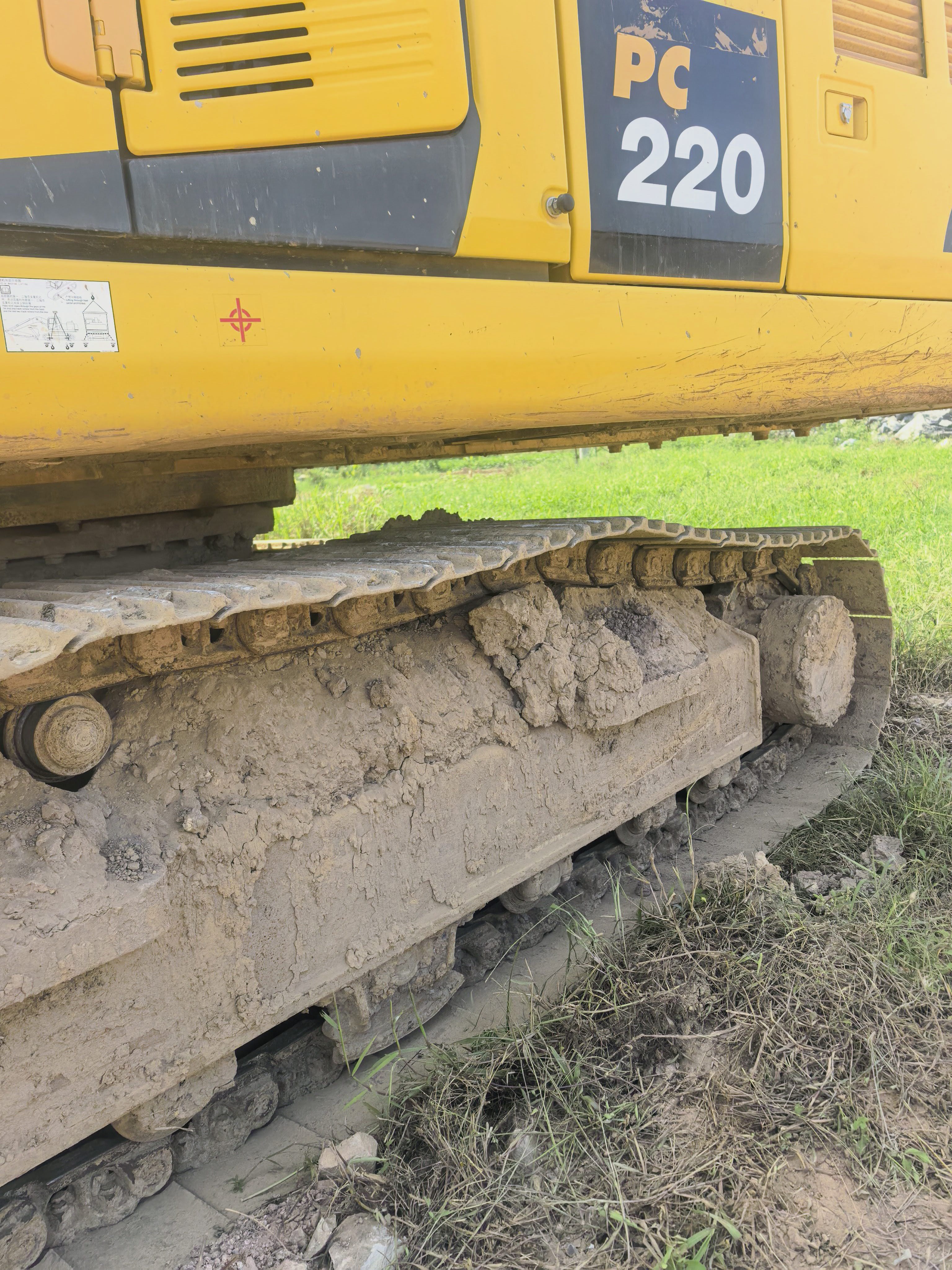 Buy Komatsu PC220 Used Excavator / 3