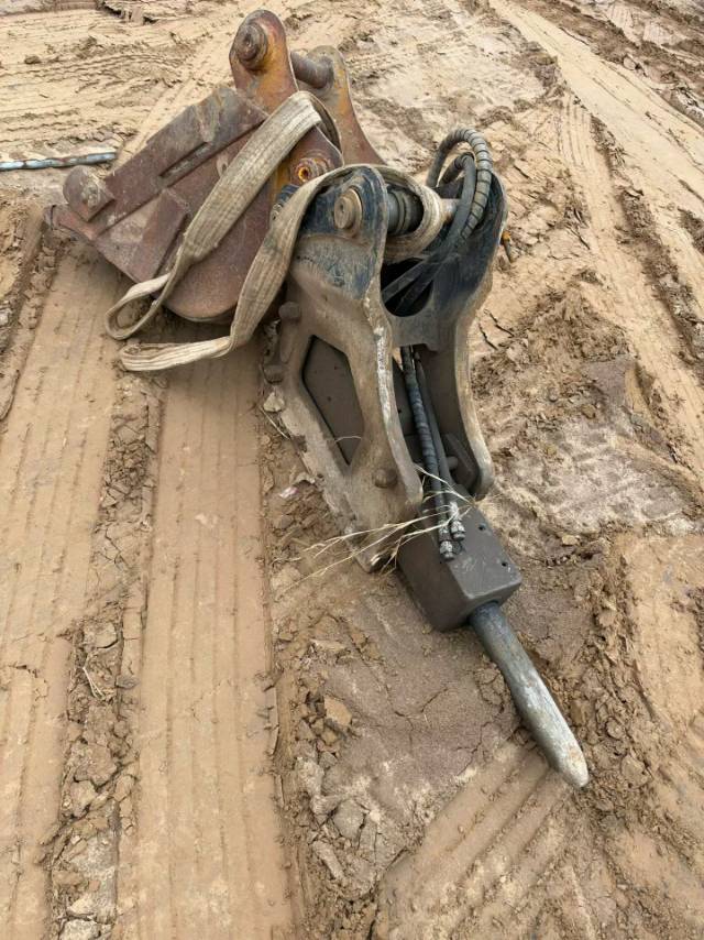Buy XCMG XE75DA Used Excavator / 9
