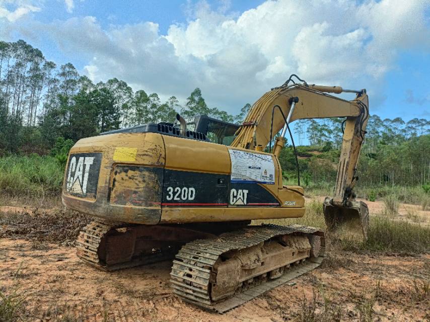 Buy Caterpillar 320C Used Excavator / 2