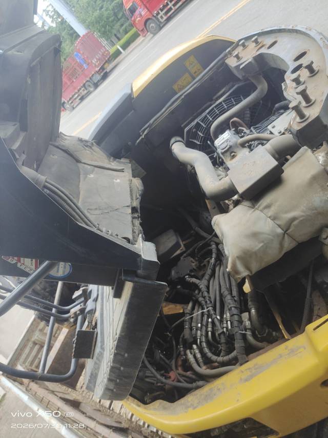 Buy Komatsu PC200-8N1 Used Excavator / 4
