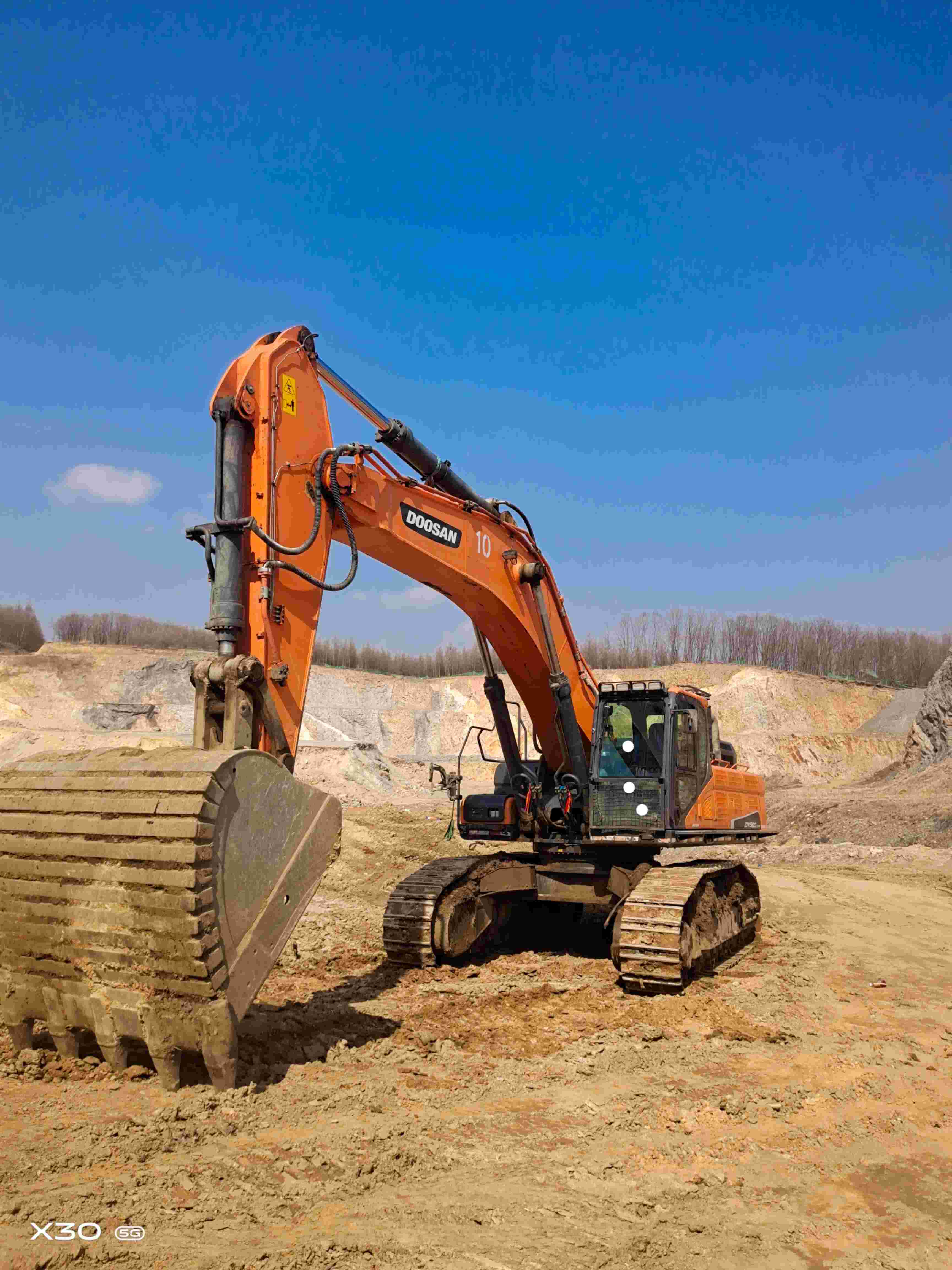 Buy Doosan DX520LC-9C Used Excavator / 2