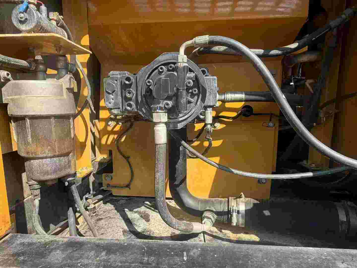 Buy Sany SY245H Used Excavator / 4