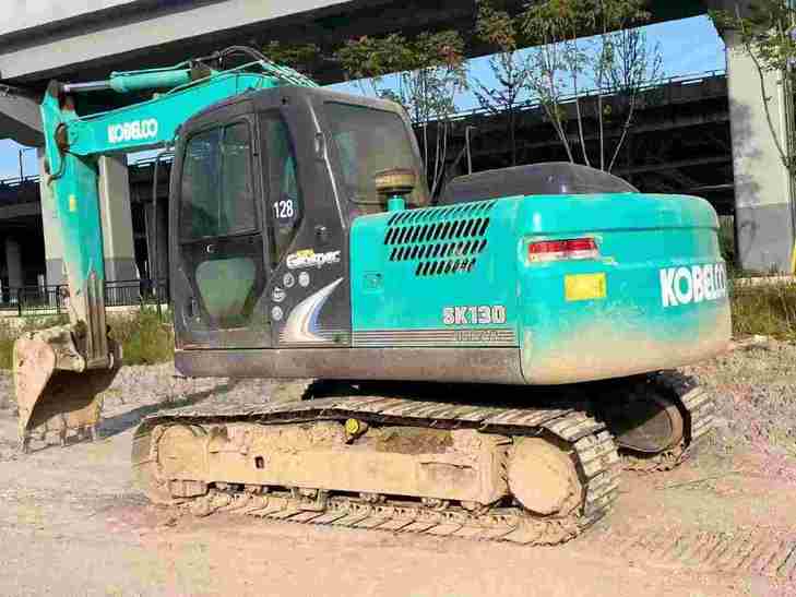 Buy Kobelco 130UR Used Excavator / 1