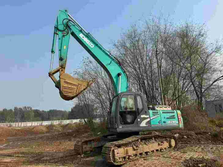 Buy Kobelco 260-8 Used Excavator / 1