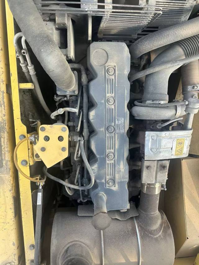 Buy Komatsu PC240-8 Used Excavator / 8