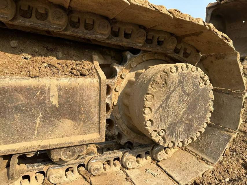 Buy Komatsu PC240-8 Used Excavator / 3