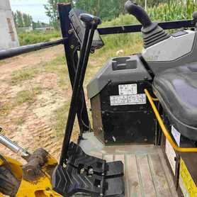 Buy Caterpillar 301.7CR Used Excavator / 3 Buy Caterpillar 301.7CR Used Excavator / 3