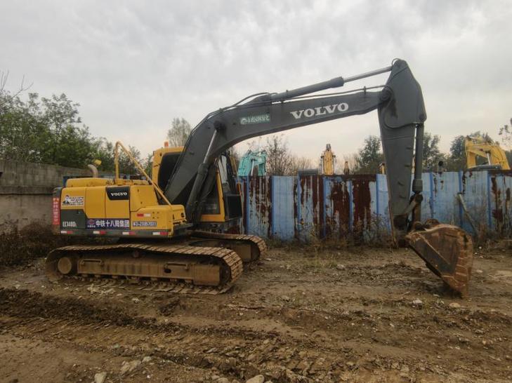 Buy Volvo EC140DL Used Excavator / 1