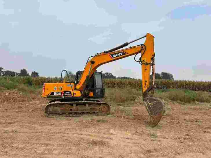 Buy Sany C135-10 Used Excavator / 1