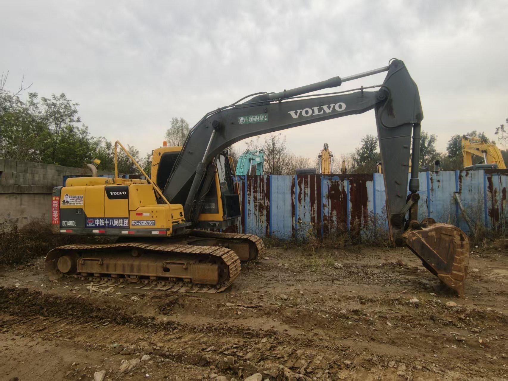 Buy Volvo EC140DL Used Excavator / 3