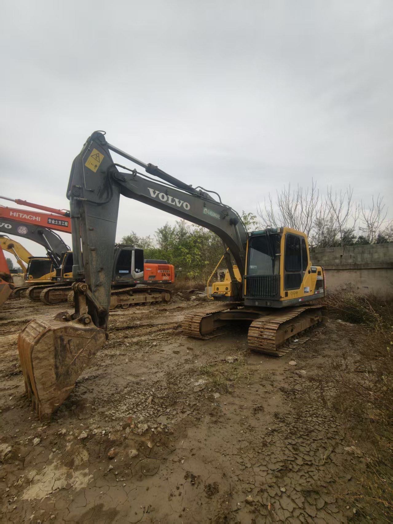 Buy Volvo EC140DL Used Excavator / 2
