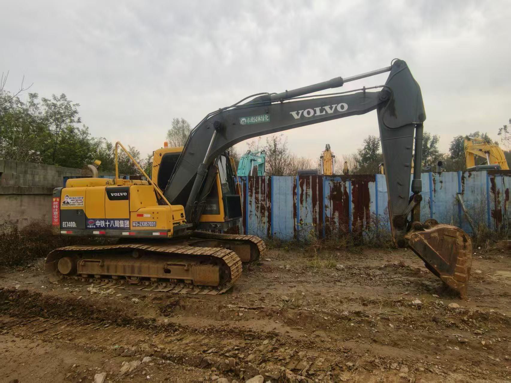 Buy Volvo EC140DL Used Excavator / 3