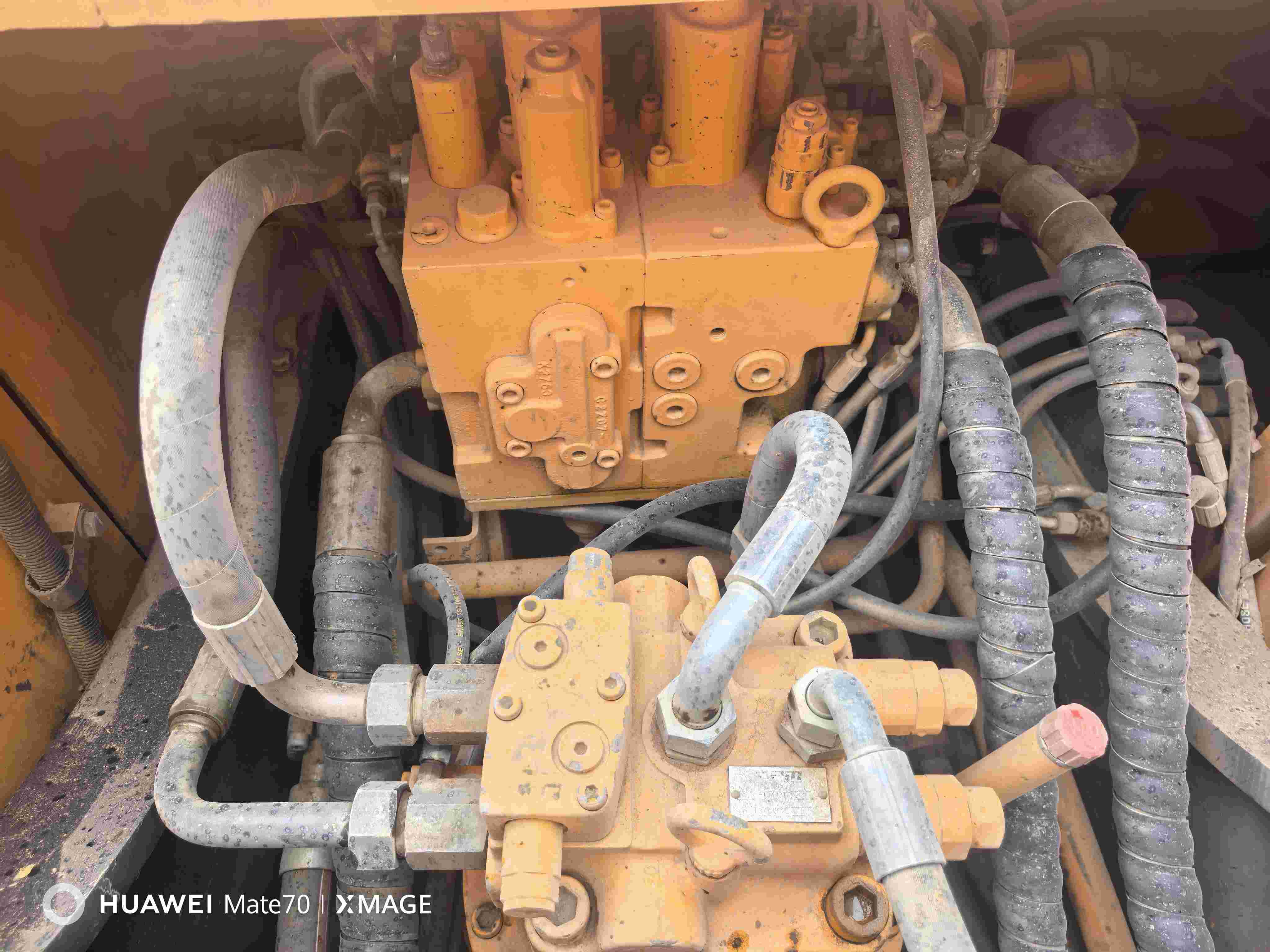 Buy Sany 215C-9 Used Excavator / 5