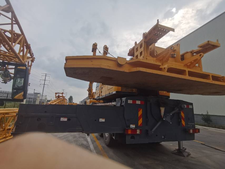 Buy XCMG XCA300L8 Used Crane / 5