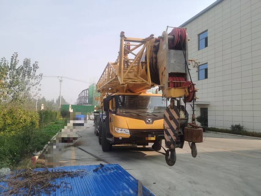Buy XCMG QY80K6C Used Crane / 4