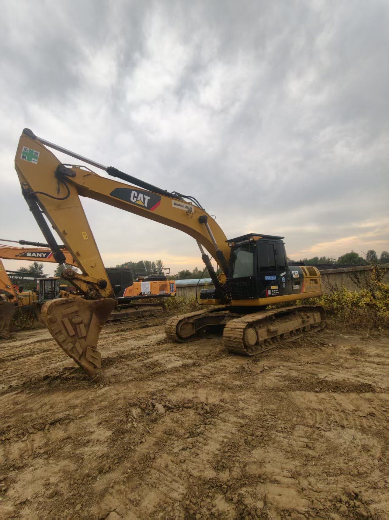 Buy Caterpillar 326DL Used Excavator / 2