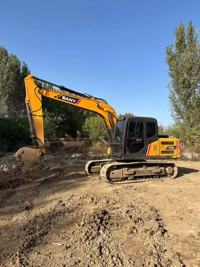 Buy Sany C135-10 Used Excavator / 3