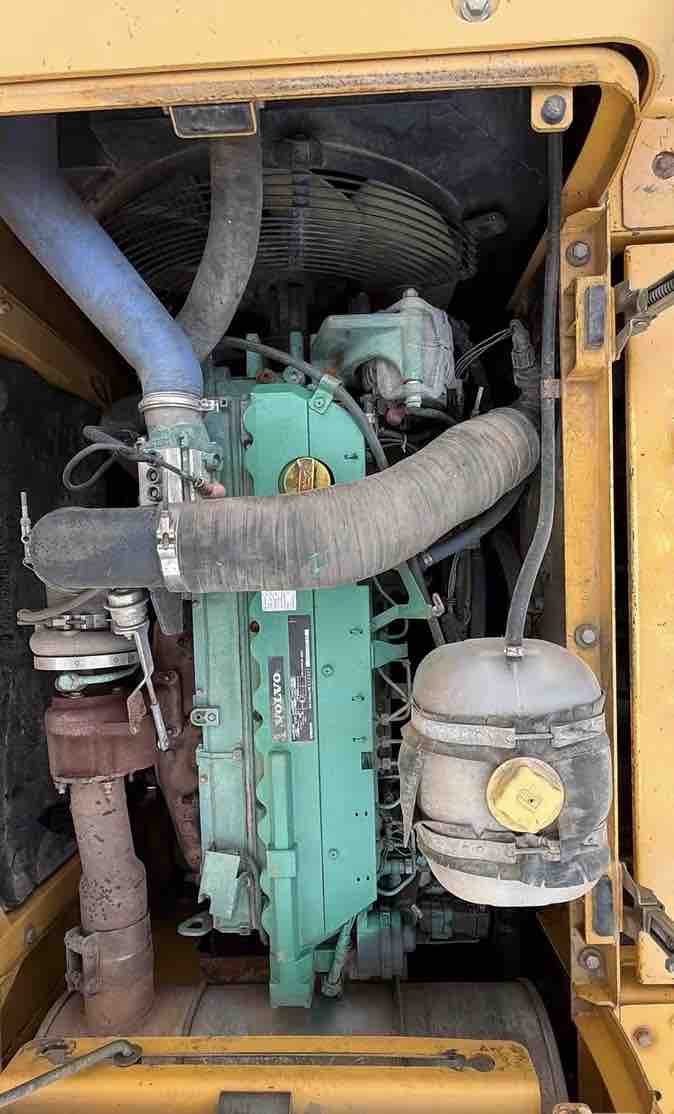Buy Volvo 240BLC Used Excavator / 6