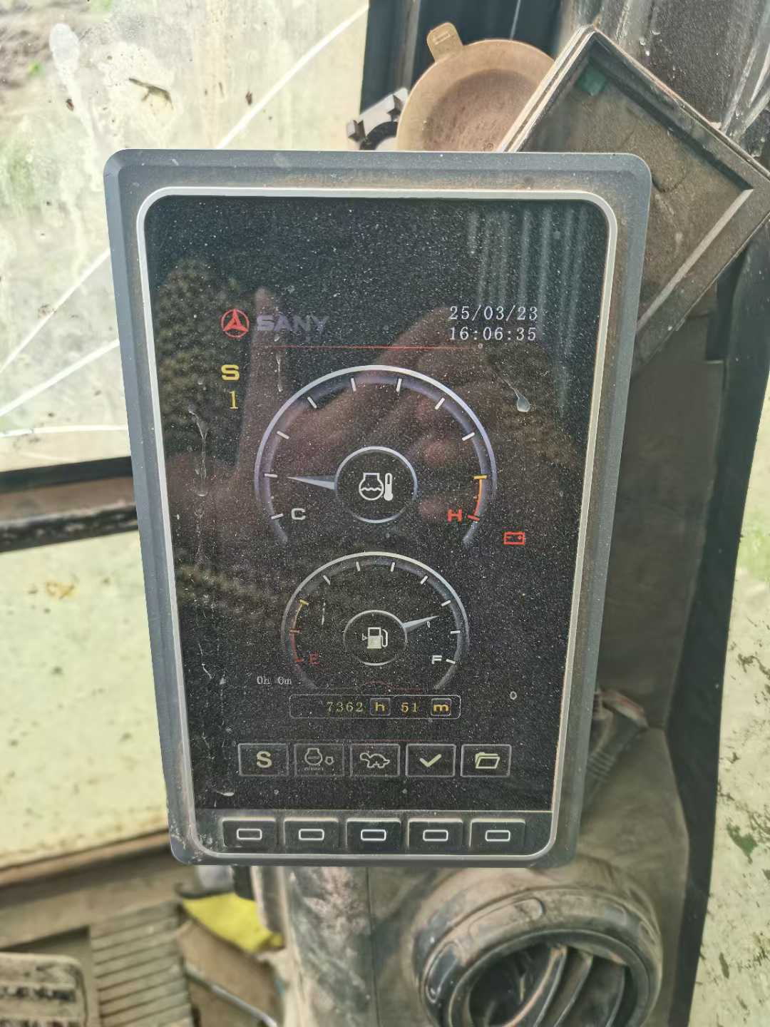 Used Sany SY135 Excavator 2020 Model / 3