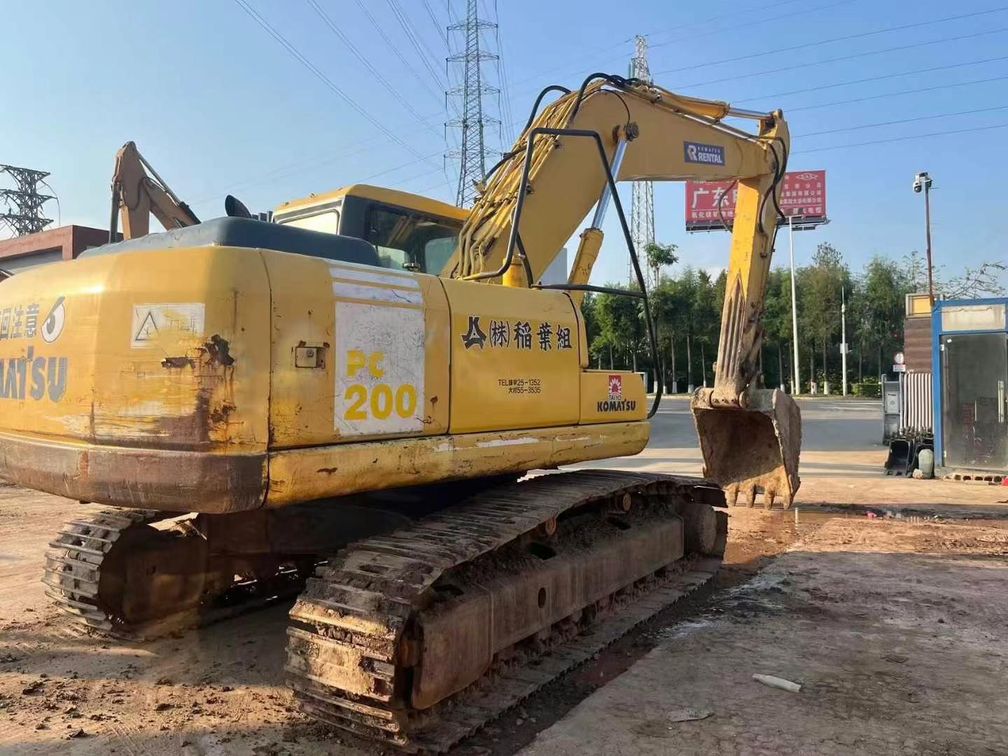 Used Komatsu PW200-7 Excavator 2016 Model / 4